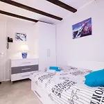 Downtown Chic And Cozy Piran