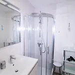 Downtown Chic And Cozy *