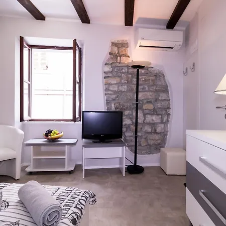 Downtown Chic And Cozy Daire