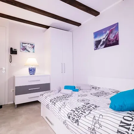 Downtown Chic And Cozy Piran