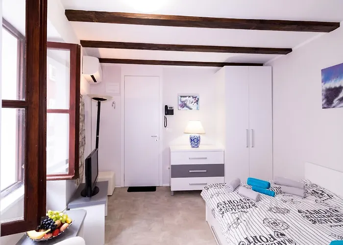 Downtown Chic And Cozy Piran