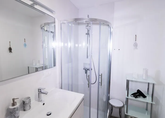 Downtown Chic And Cozy *